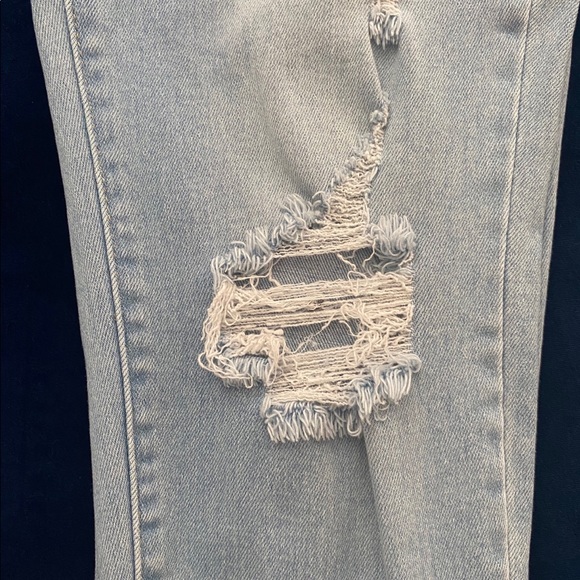 💎Ripped High Waisted Mom Jeans🌹 - Picture 6 of 9